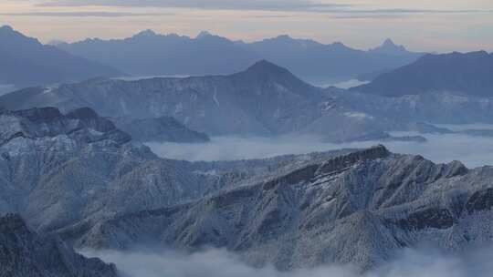 航拍牛背山