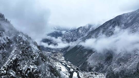 西藏高原雪山航拍