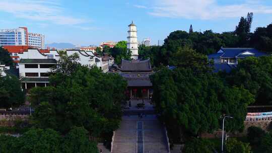 福州于山定光寺白塔，城市绿洲中的白塔