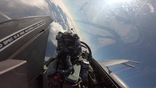 国民警卫队F16战斗机驾驶舱镜头