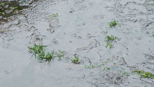 古城下雨素材