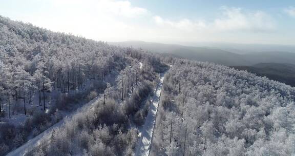 零下40度的低温航拍大兴安岭冰雪雾凇