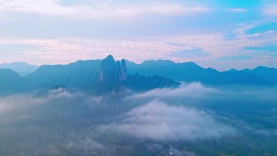 雾锁江郎山