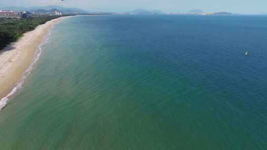 航拍三亚海棠湾蜈支洲岛蓝天白云海浪沙滩视频素材模板下载