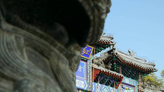 4K升格实拍秋天的北京红螺寺景区牌楼