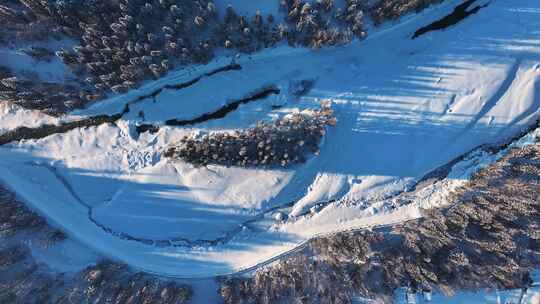 阿勒泰禾木冬季冰雪河流航拍自然户外风景