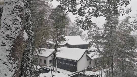 航拍城市风光长沙雪景古建筑岳麓书院雪景