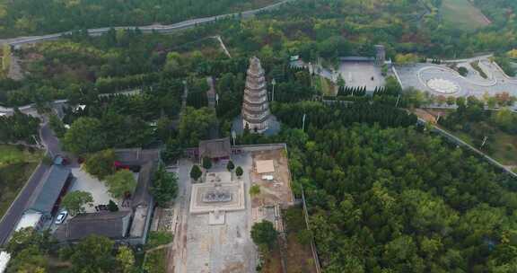 河北邯郸响堂山石窟常乐寺清晨航拍