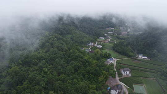 云层显村【长阳大堰】