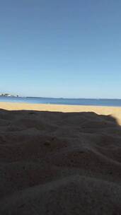 白沙的海滩海岸竖屏