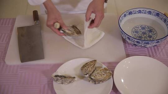 厨师开生蚝牡蛎