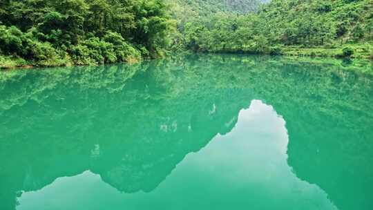 青山绿水江河流域美丽风景