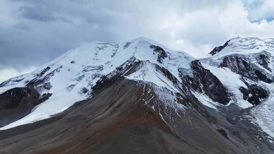 新疆雪山视频素材模板下载