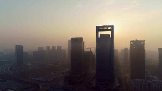 城市日出雾霾