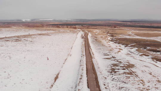 草原 平原 冬季 道路 泥路 航拍