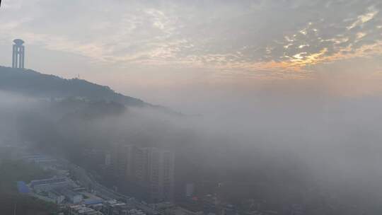 广西梧州白云山脚下日出云海延迟拍摄美景