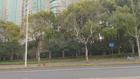 GH060027白天上海世纪大道车左空镜