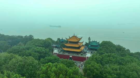 岳阳楼景区雾景