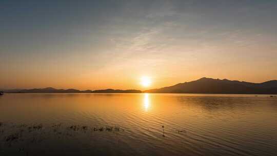 广东江门开平大沙河水库朝霞日出6K延时