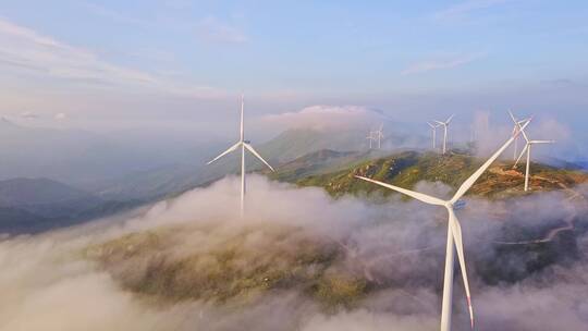 中国风力发电机群 云海景观