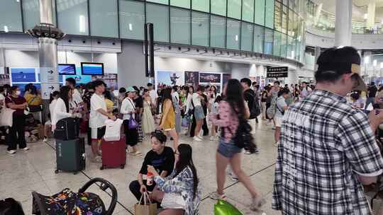 香港西九龙高铁站候车大厅