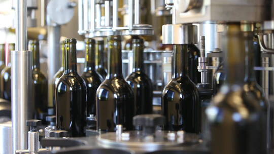 葡萄酒厂的自动化生产