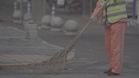 早晨环卫工人清洁工人清扫打扫街道视频素材模板下载