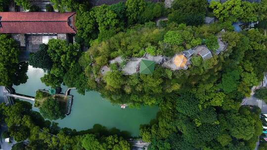 桂林独秀峰王城景区靖江王府航拍市区全景