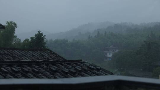 清明农村下雨天