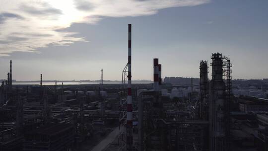 4k  航拍城市工业石油化工工厂厂房特写