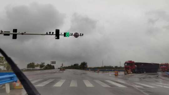 雨天行车 雨天高速素材视频素材模板下载