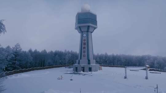 阿尔山白狼冬季雪山雾凇航拍