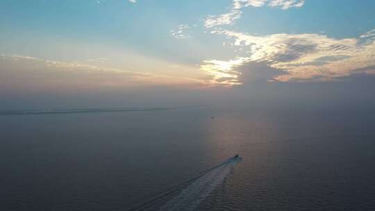 夕阳下的大海 唯美静谧