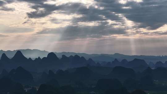 航拍广西桂林十万大山风光喀斯特地貌