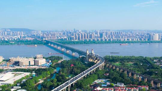 南京长江大桥 观赏玻璃栈桥视频素材模板下载