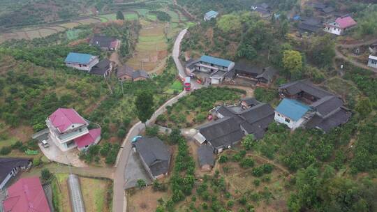 航拍雨后的小山村