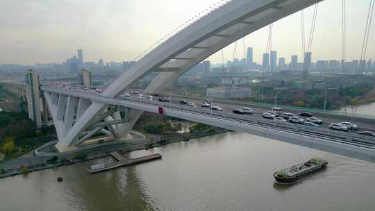 上海市黄浦区鲁班路立交桥卢浦大桥汽车车辆