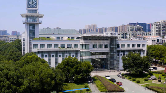 中南财经政法大学