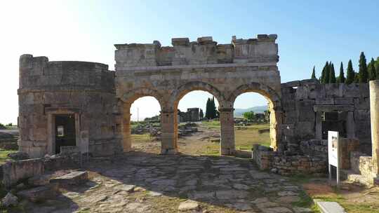 希拉波利斯的古代遗迹。