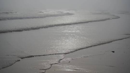 阴天大海阴雨天雾天海边沙滩阳光海滩海浪水