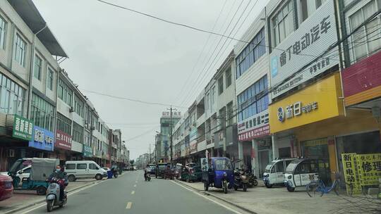 疫情城市街道马路行人交通