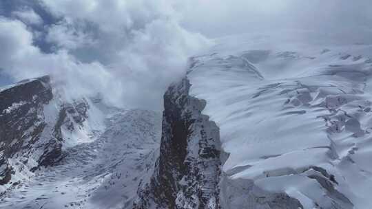 航拍冰川之父慕士塔格峰雪山冰川风光