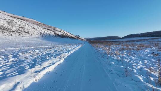 大兴安岭林区山间冰雪道路山区雪路山路