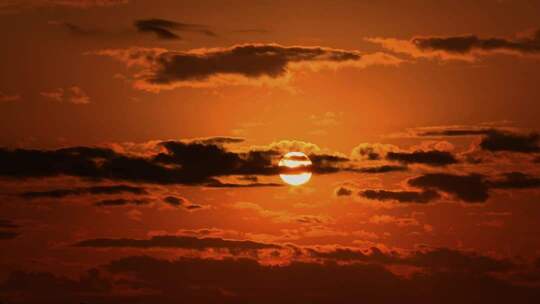 日出城市街道喧嚣车水马龙快节奏生活