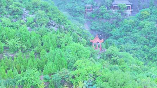 航拍峄城仙人洞平流雾景象