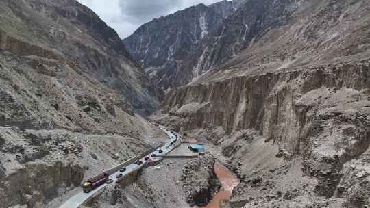 西藏八宿318国道怒江大峡谷航拍自然风光