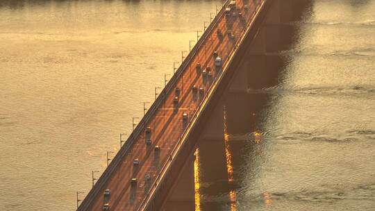 武汉长江大桥，长焦俯视环绕镜头视频素材模板下载