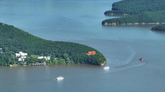 黑龙江镜泊湖湖泊河流风景火山湖青山绿水