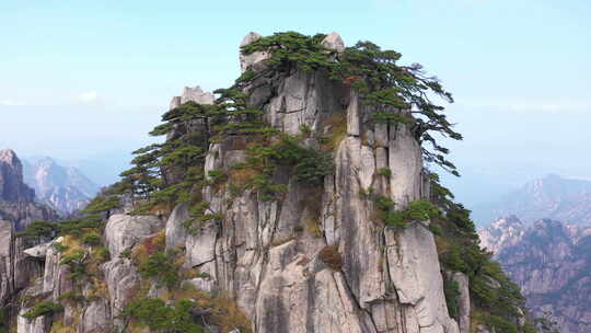 航拍黄山山峰从山底到山顶