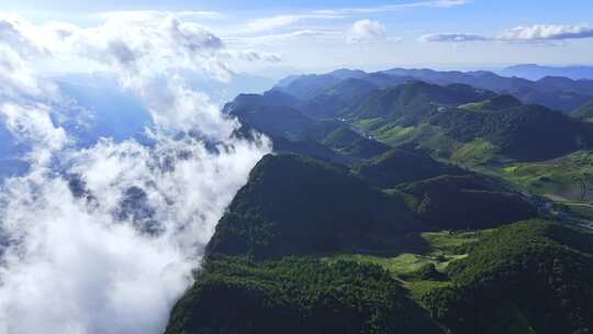 航拍高山云海云雾阳光